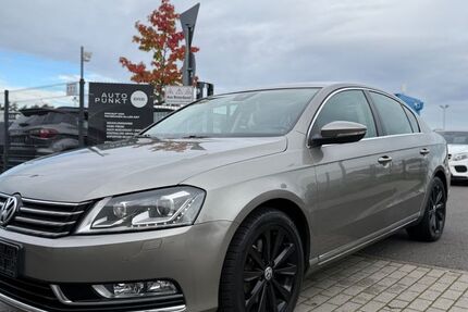 VW Passat 151.000 km 8.590 € Wildau 15745