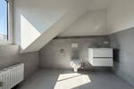 Erstbezug! Lichtdurchflutete DG-Wohnung mit ca. 93?m² Grundfläche, Balkon, Aufzug, TG STP