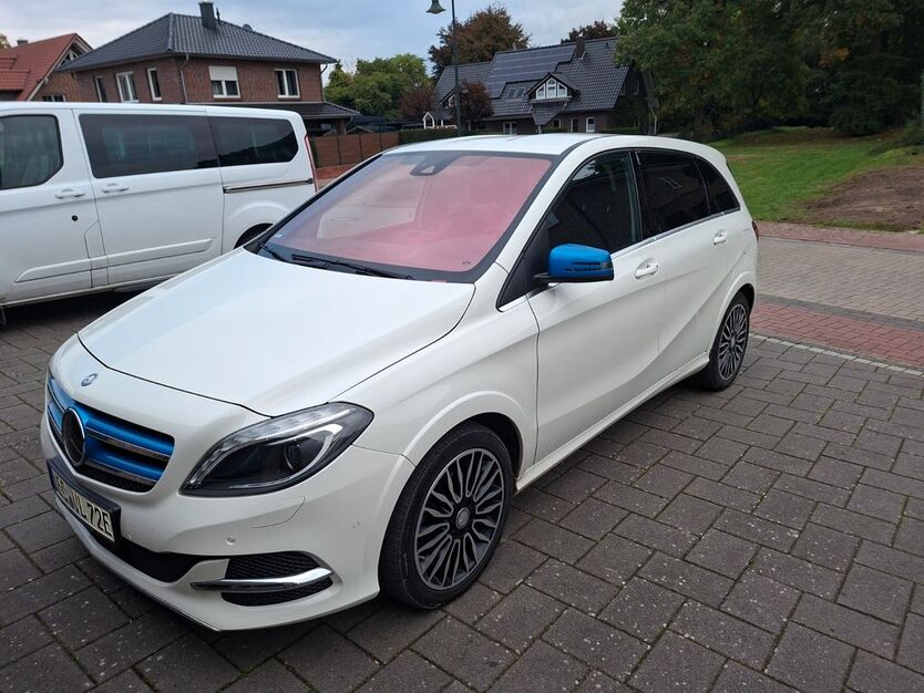 Mercedes-Benz B Electric Drive 45.000 km 15.900 € Steinfeld 49439