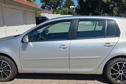 VW Golf 130.500 km 2.300 &euro; Stammham 84533