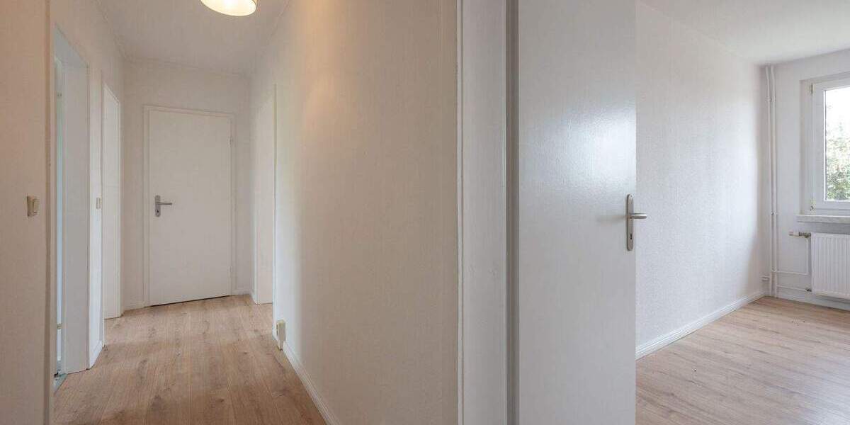 Etagenwohnung Schorfheide Lichterfelde - 3 Zimmer, 66 m&sup2;, 140.000&euro; | Angebot:24773361
