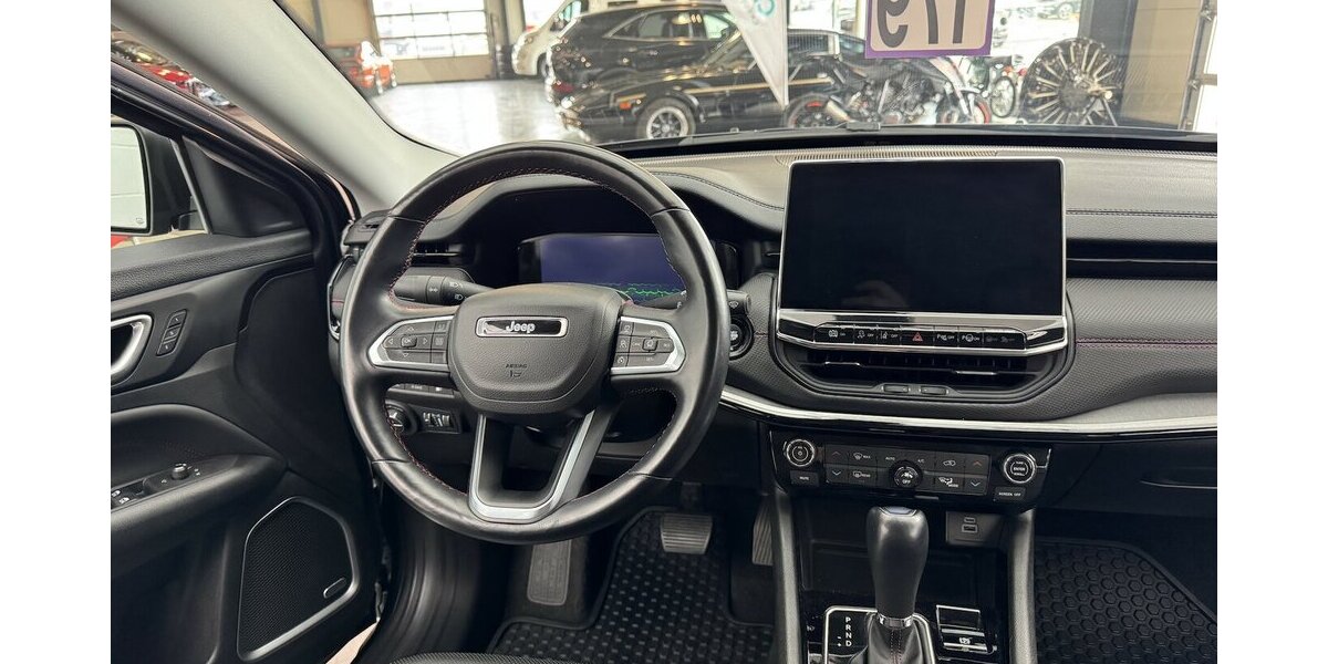 Jeep Compass Trailhawk Plug-In Hybrid 4WD 1.Hand LED 27.100 km 24.390 &euro; Lich 35423