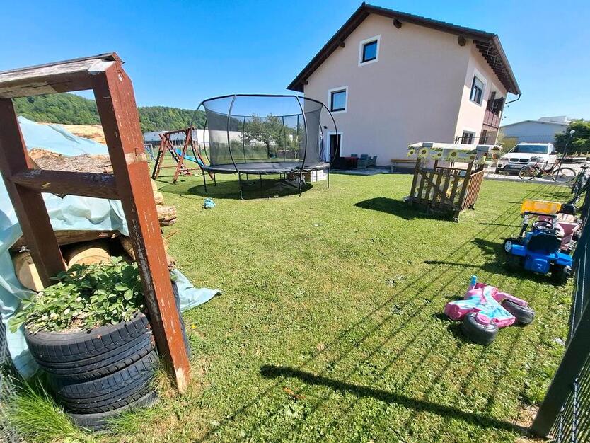 Haus mit Baugrundstück