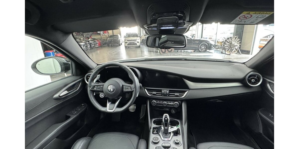 Alfa Romeo Giulia 2.0 Turbo Veloce Q4 Allrad CarPlay 19.700 km 36.450 &euro; Lich 35423