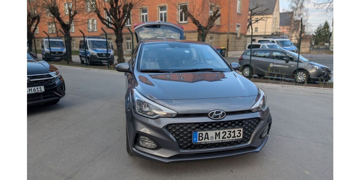 Hyundai i20 108.000 km 10.200 &euro; Bamberg 96052