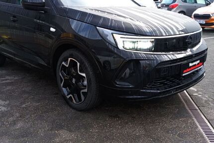 Opel Grandland (X) 9.772 km 26.990 &euro; Beelitz 14547