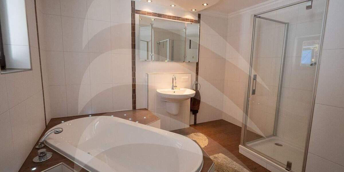 Mehrfamilienhaus, Wohnhaus Hauzenberg - 9 Zimmer, 350 m&sup2;, 697.000&euro; | Angebot:25730943