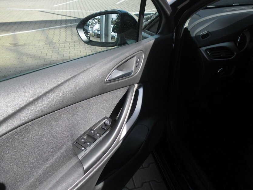 Opel Astra Business StartStop 90.512 km 11.990 € Winterbach 73650