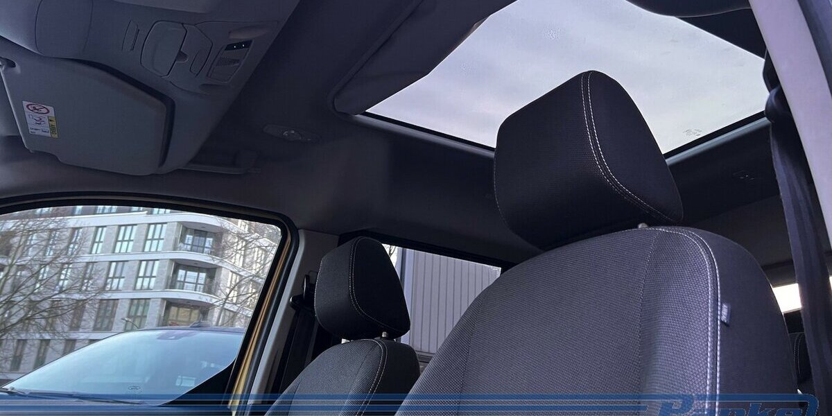 Ford Tourneo Connect Titanium*R-Cam*2-Schiebe*Pano* 169.849 km 10.990 &euro; Berlin 13187