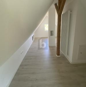 RUHIG WOHNEN MIT GARTEN UND WEITBLICK - Einfamilienhaus Ofterdingen | Angebot:27327956