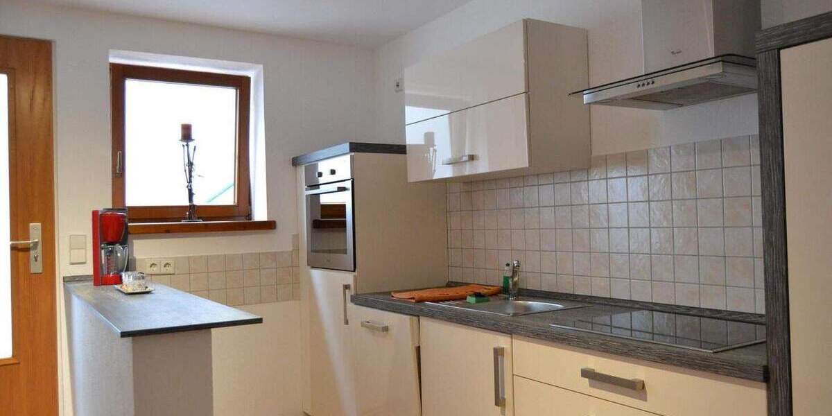 Etagenwohnung Bad Bergzabern - 2 Zimmer, 95 m&sup2;, 690&euro; | Angebot:25361591