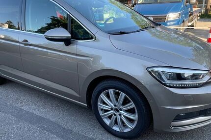 VW Touran 192.211 km 16.999 &euro; München 81243