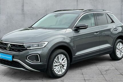 VW T-Roc 7.403 km 27.630 &euro; Mitterteich 95666