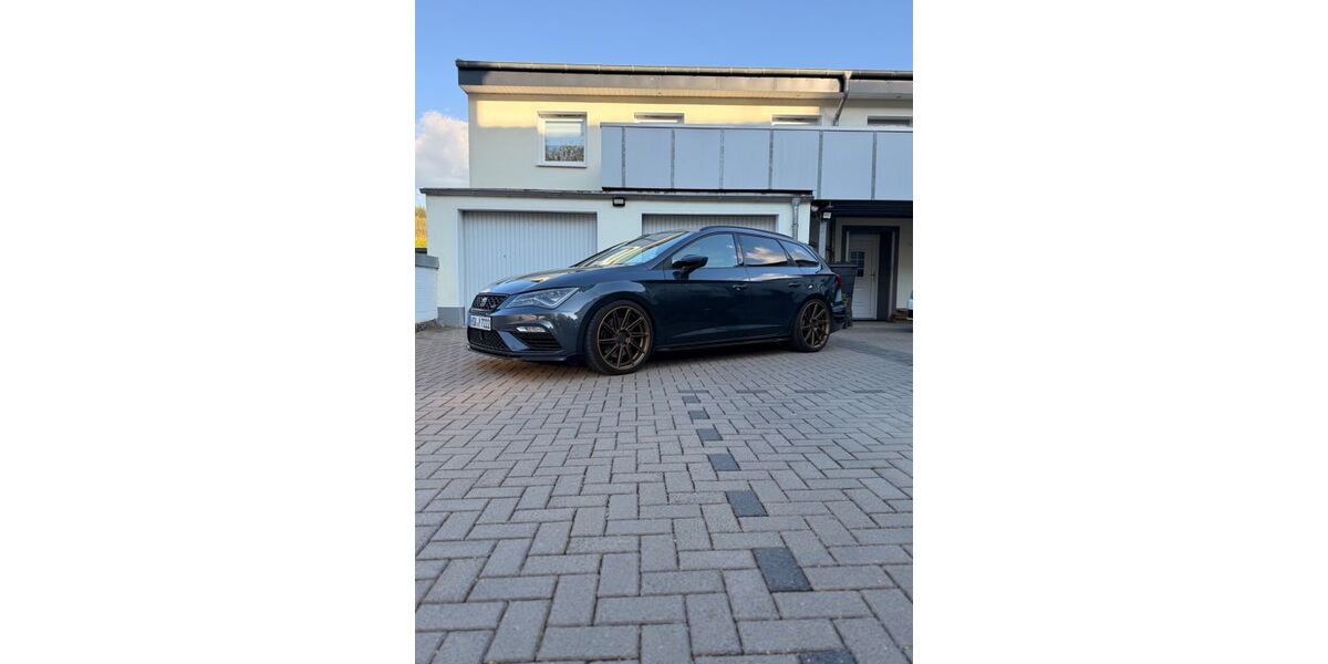 Seat Leon 122.000 km 22.999 &euro; Meschede 59872