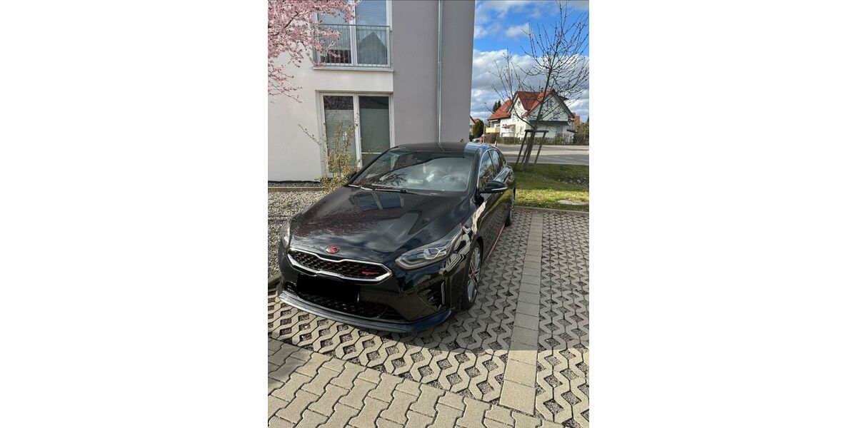 Kia pro ceed / ProCeed 89.000 km 20.000 &euro; Rielasingen 78239