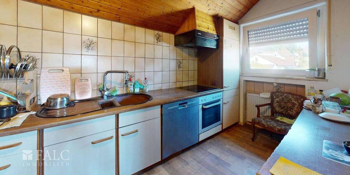 Mehrfamilienhaus, Wohnhaus Östringen Tiefenbach - 9 Zimmer, 220 m&sup2;, 750.000&euro; | Angebot:26160521