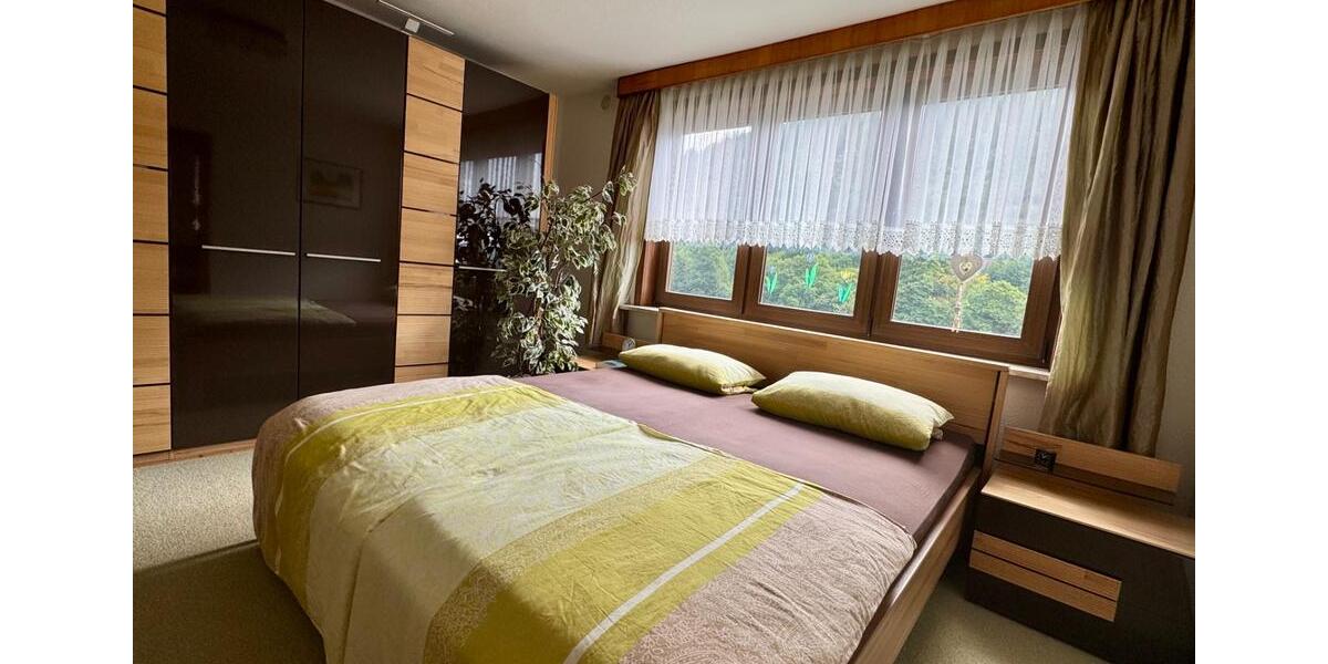 Einfamilienhaus Steinbach-Hallenberg Hallenberg - 7 Zimmer, 142 m&sup2;, 170.000&euro; | Angebot:25943916