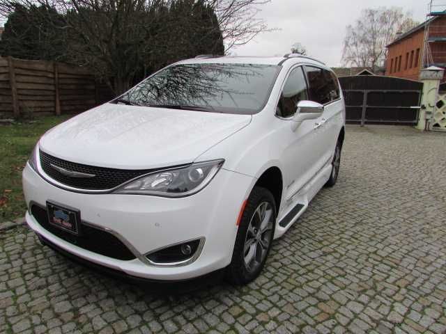 Chrysler Pacifica 51.490 km 38.990 &euro; Großfahner 99100