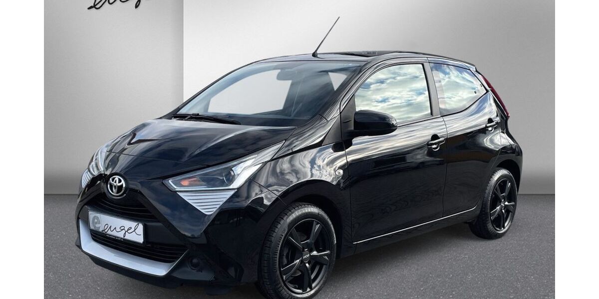 Toyota Aygo (X) 20.600 km 12.795 &euro; Wunsiedel 95632