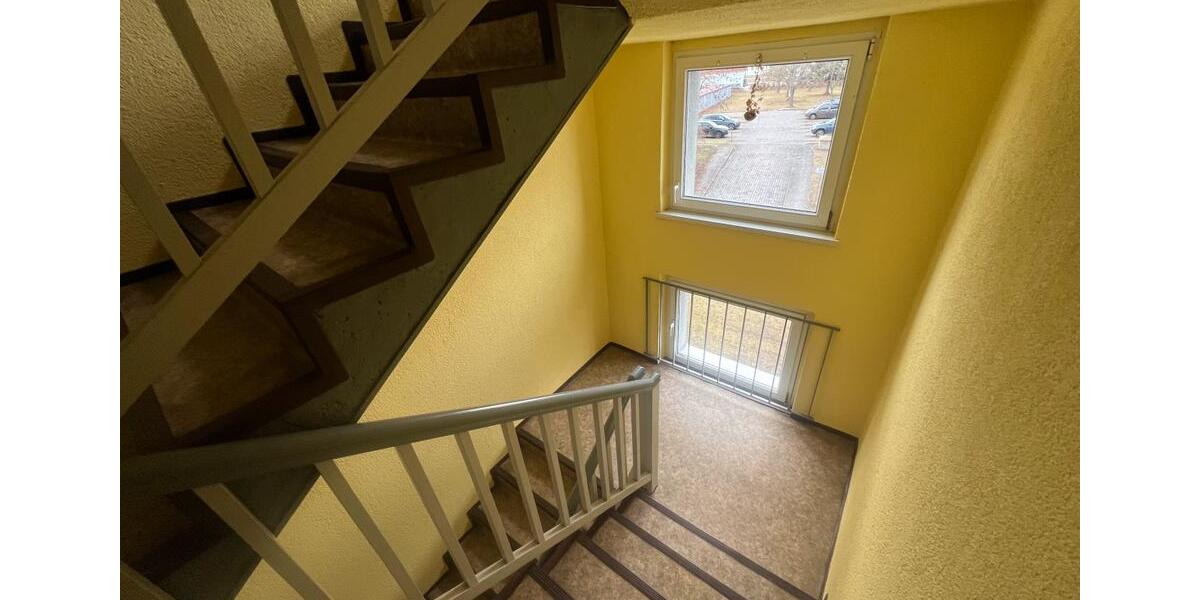 Etagenwohnung Riesa - 3 Zimmer, 61 m&sup2;, 450&euro; | Angebot:24987014