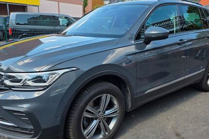 VW Tiguan 195.000 km 19.999 &euro; Neuss 41462