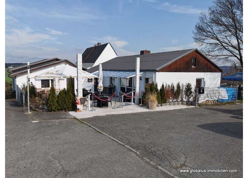 Haus zum Kaufen in Oberkotzau 300.000 € 400 m²