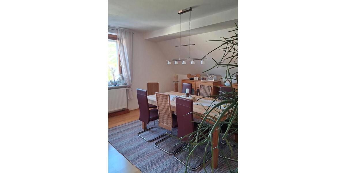 Einfamilienhaus Mundelsheim - 7 Zimmer, 170 m&sup2;, 550.000&euro; | Angebot:27045428