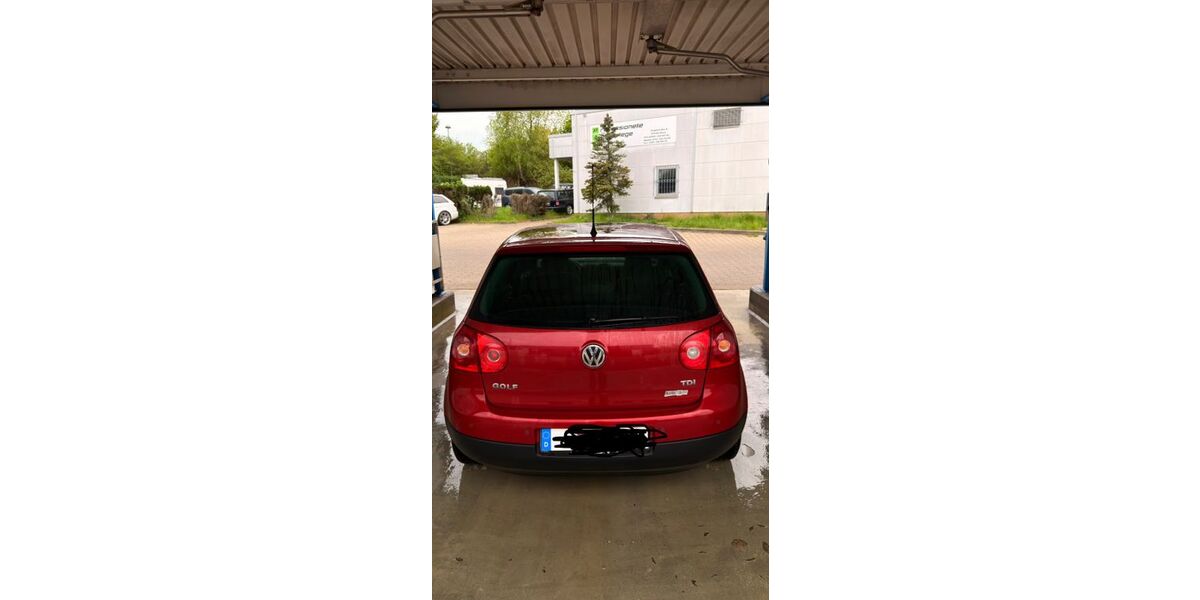 VW Golf 221.500 km 3.700 &euro; Gera 07548