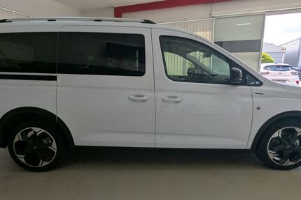 Ford Tourneo Connect 9.844 km 35.440 € Dieburg 64807