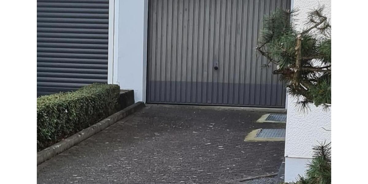 Garage in Aachen-Hörn: Höhenweg 47 mit Stellplatz zu vermieten!!! 1 zimmer