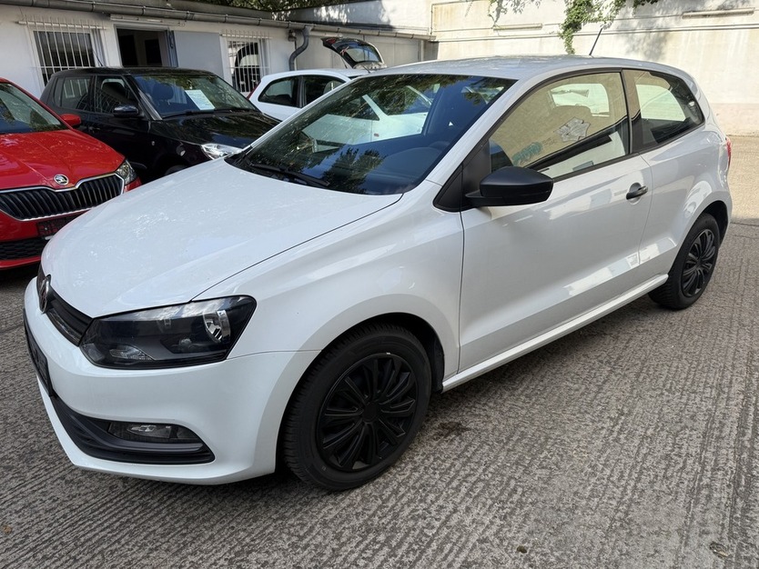 VW Polo 1.0. Trendline Klima 1.Hand 71.800 km 6.900 € Berlin 10247