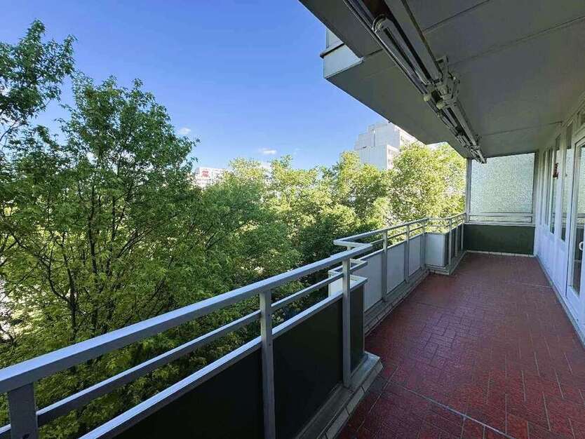 Wohnung zum Kaufen in Ratingen 183.400 € 79 m²