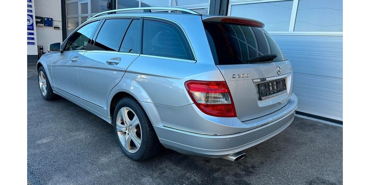 Mercedes-Benz 200 144.000 km 6.550 &euro; UNTERHACHING 82008