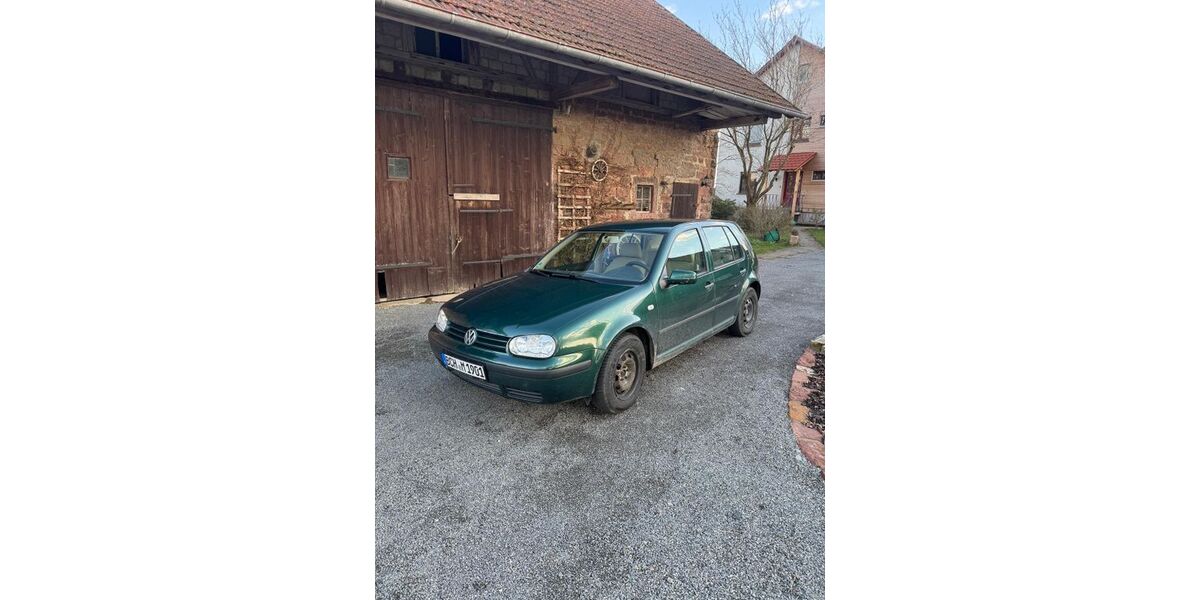 VW Golf 266.000 km 950 &euro; Mudau 69427