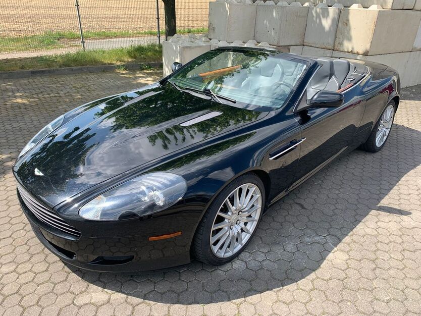 Aston Martin DB9 89.000 km 54.900 € Leipzig 04315
