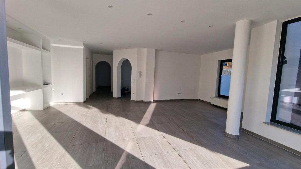 Einfamilienhaus Leidersbach - 5 Zimmer, 143 m&sup2;, 2.200&euro; | Angebot:24581063