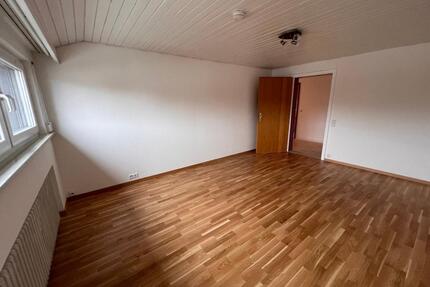 WG Zimmer (18qm, frisch saniert) in heller Wohnung. 3er WG