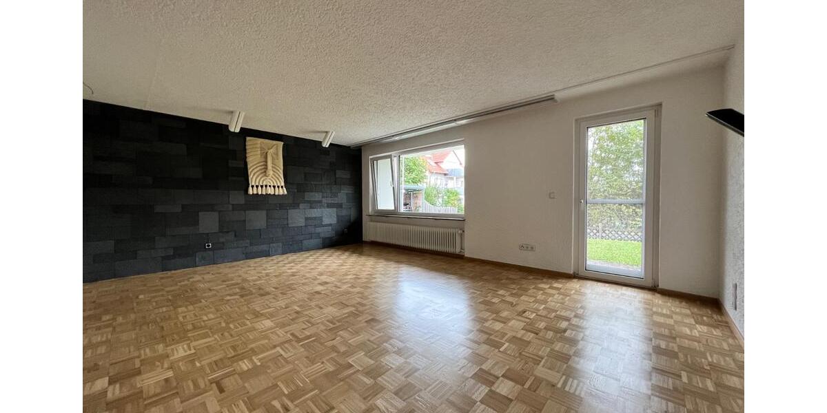 Reihenhaus Niederwerrn - 7 Zimmer, 156 m&sup2;, 398.000&euro; | Angebot:25299512