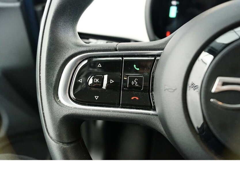500e Action Carplay Android Automatik 1.Hand