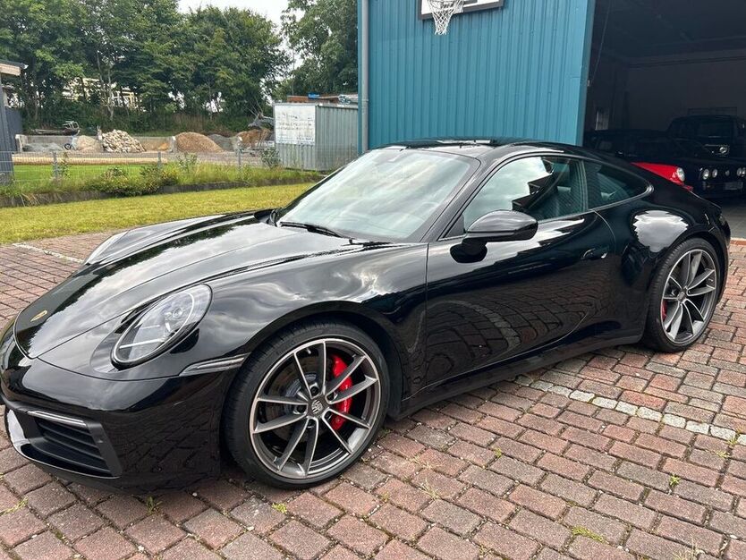 992