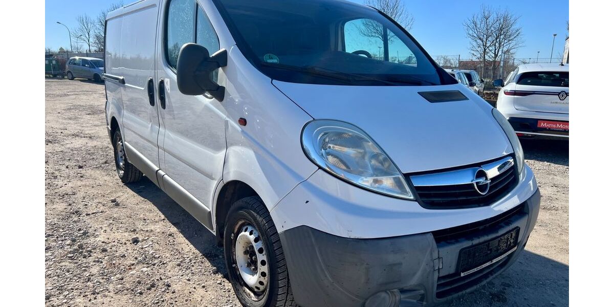 Opel Vivaro 191.384 km 2.400 &euro; Weißenfels 06667
