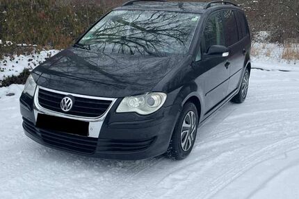 VW Touran 330.000 km 2.000 &euro; Leipzig 04328