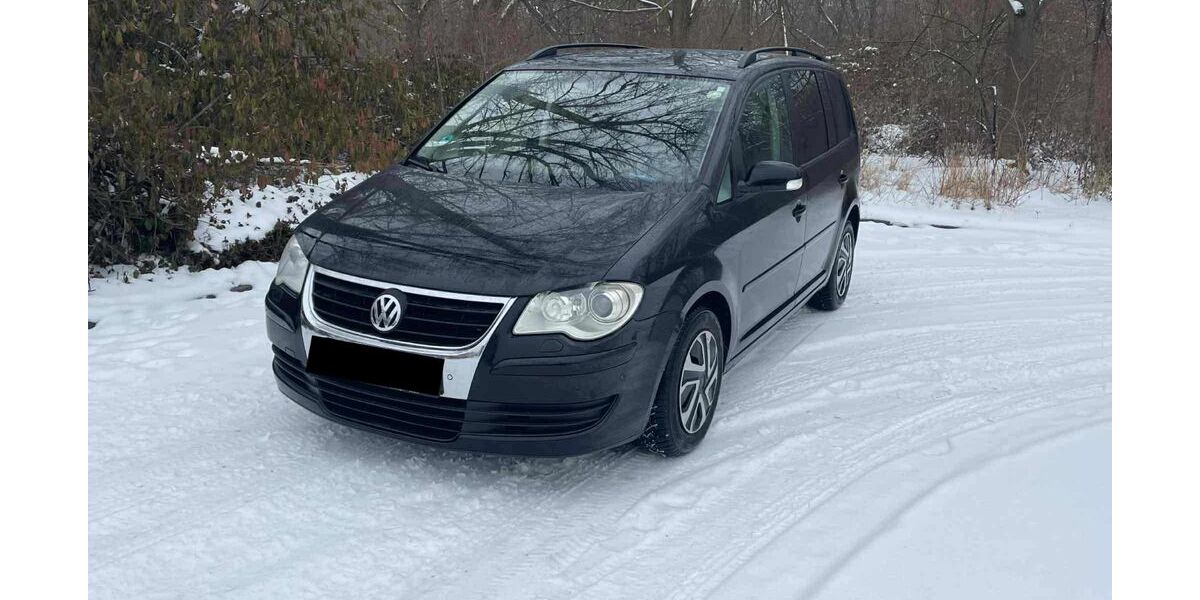 VW Touran 330.000 km 2.000 &euro; Leipzig 04328