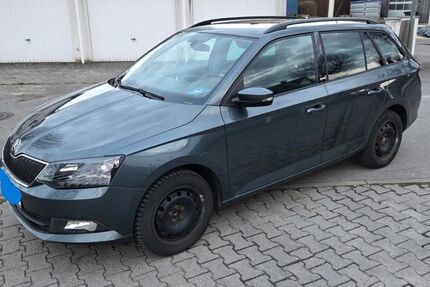 Skoda Fabia 95.500 km 10.900 &euro; Rosenheim 83024