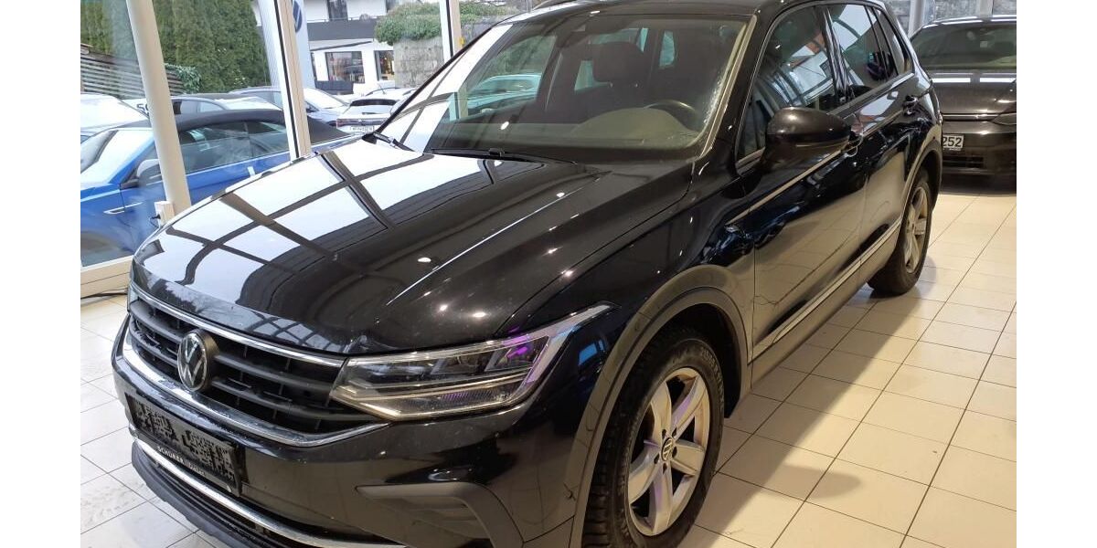 VW Tiguan 209.937 km 17.990 &euro; Braunschweig 38122