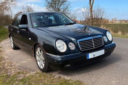Mercedes-Benz E 430 329.000 km 1.490 &euro; Klausdorf 18445