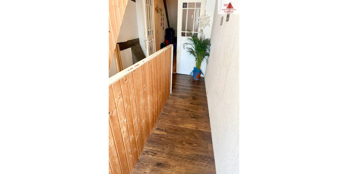 Reihenmittelhaus Schlettau - 6 Zimmer, 150 m&sup2;, 125.000&euro; | Angebot:25744600