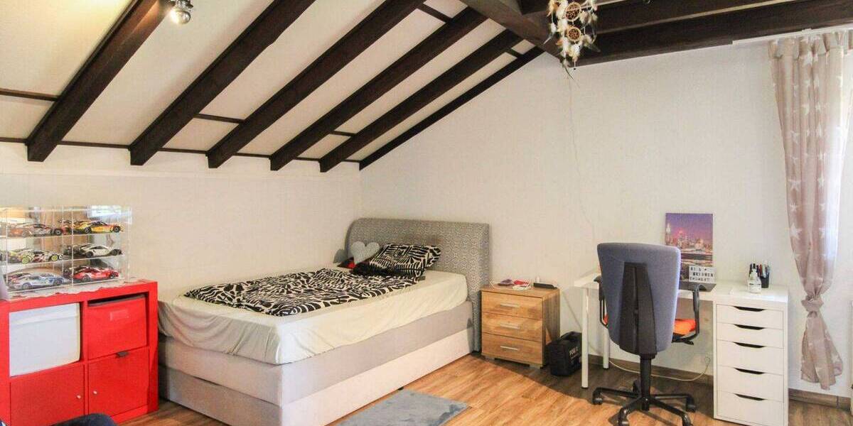 Einfamilienhaus Bad Wildbad Calmbach - 5 Zimmer, 204 m&sup2;, 500.000&euro; | Angebot:26779299