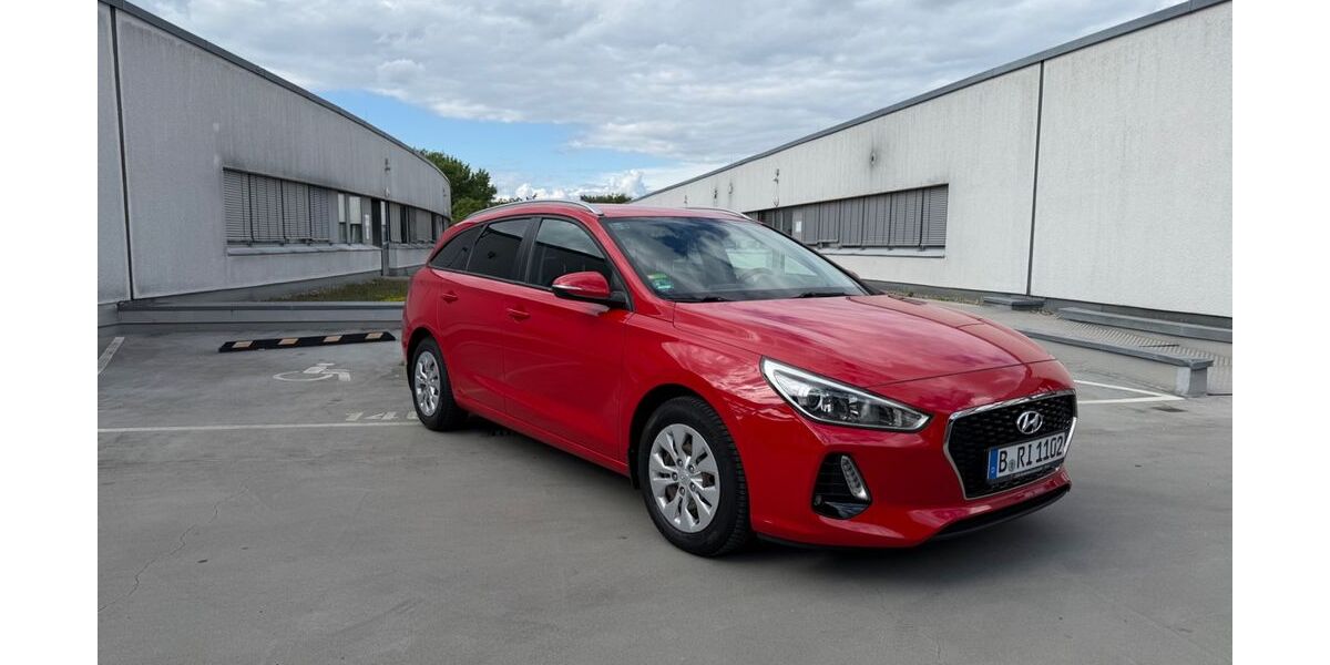 Hyundai i30 114.000 km 8.600 &euro; Berlin 13055
