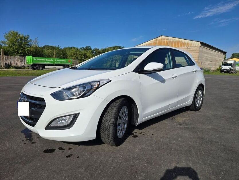 i30